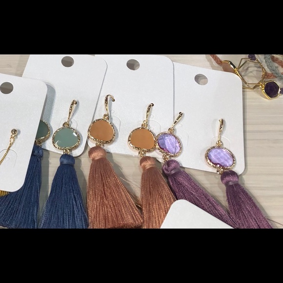 Natural stone Earrings in 3 Colors - Picture 1 of 1